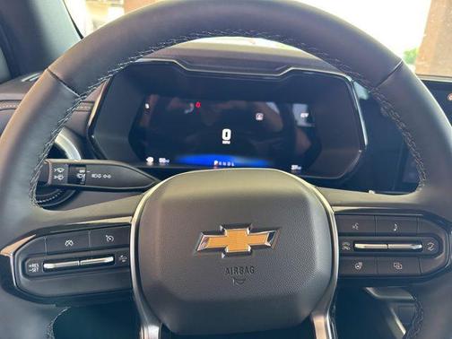 Summit White 2024 Chevrolet Colorado LT