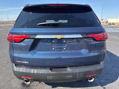 2022 Chevrolet Traverse LS