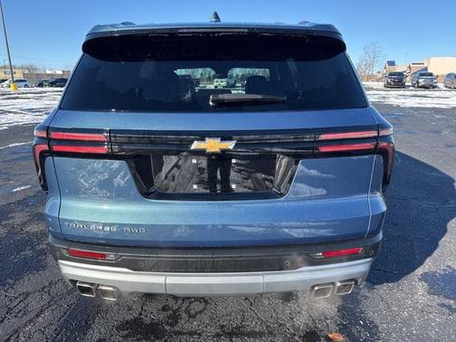 2025 Chevrolet Traverse LT