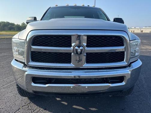 2018 RAM 3500 Tradesman Crew Cab 4x4 6'4' Box