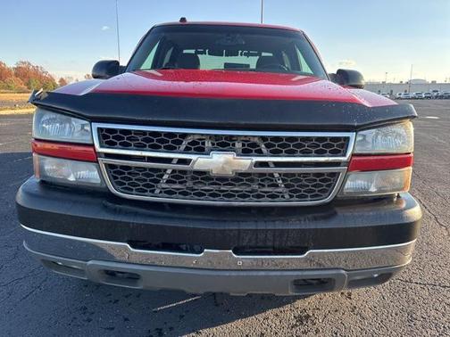 2005 Chevrolet Silverado 2500 LS H/D Crew Cab