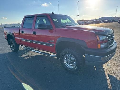 2005 Chevrolet Silverado 2500 LS H/D Crew Cab