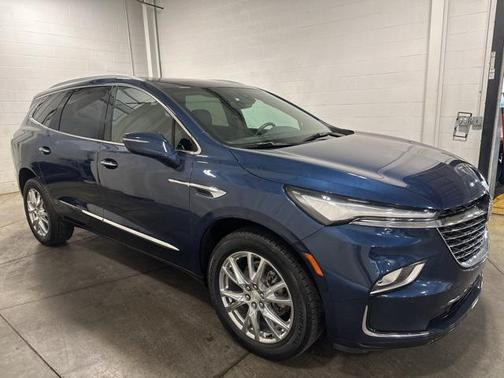 2022 Buick Enclave AWD Essence