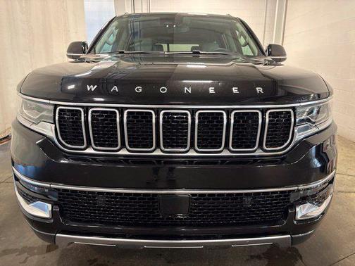 Diamond Black Crystal Pearlcoat 2022 Jeep Wagoneer Series III 4x4