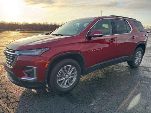 Radiant Red Tintcoat 2023 Chevrolet Traverse LT Cloth