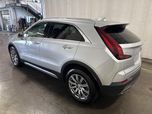 2021 Cadillac XT4 Premium Luxury