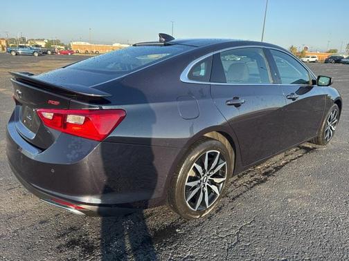 2022 Chevrolet Malibu FWD RS