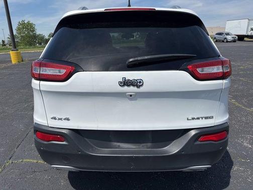 Bright White Clearcoat 2017 Jeep Cherokee Limited