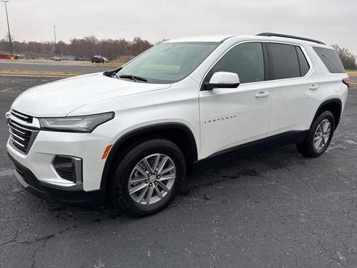 2022 Chevrolet Traverse LT Cloth