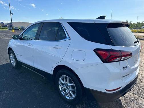 Summit White 2022 Chevrolet Equinox 1LT