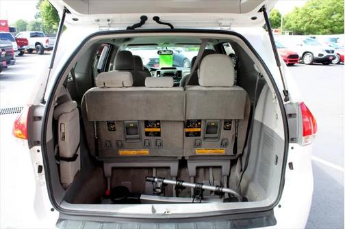 2014 Toyota Sienna LE