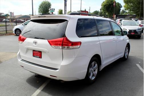 2014 Toyota Sienna LE