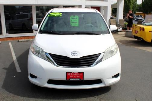 2014 Toyota Sienna LE