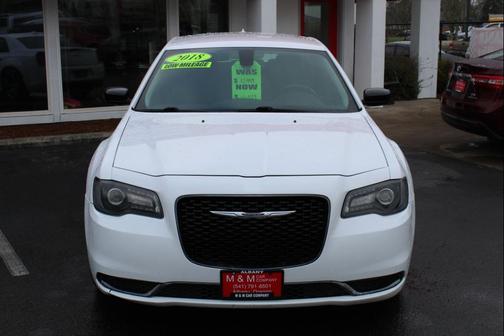 2018 Chrysler 300 Touring