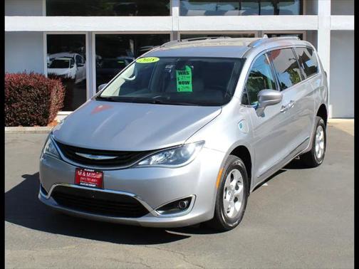2018 Chrysler Pacifica Hybrid Touring L