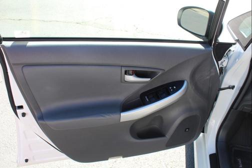 2010 Toyota Prius V