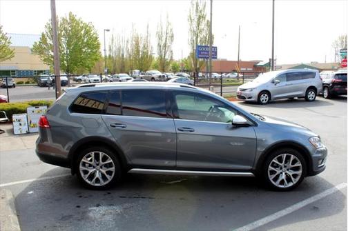 2017 Volkswagen Golf Alltrack TSI SEL