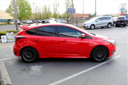 2017 Ford Focus ST ST