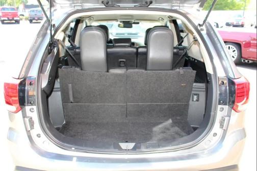 Alloy Silver Metallic 2020 Mitsubishi Outlander SEL