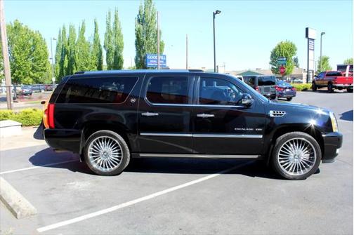 2011 Cadillac Escalade ESV Premium