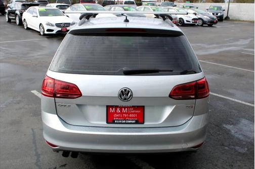 2017 Volkswagen Golf SportWagen TSI SE