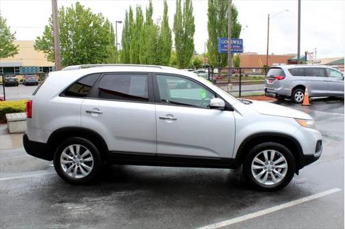 2011 Kia Sorento LX