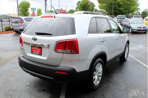 2011 Kia Sorento LX
