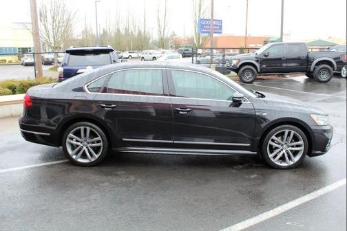 2017 Volkswagen Passat 1.8T R-Line w/Comfort