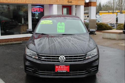 2017 Volkswagen Passat 1.8T R-Line w/Comfort