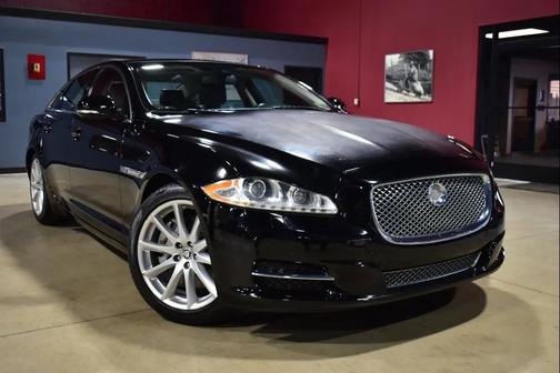 2013 Jaguar XJ Base