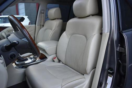 2017 INFINITI QX80 Base