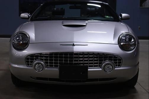 2004 Ford Thunderbird Base