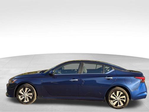2022 Nissan Altima 2.5 S