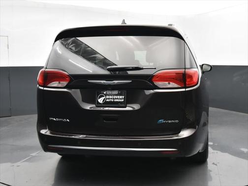2018 Chrysler Pacifica Hybrid Limited