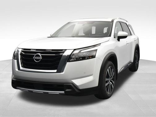 2025 Nissan Pathfinder Platinum FWD