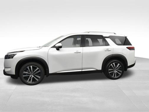 2025 Nissan Pathfinder Platinum FWD