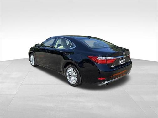 2015 Lexus ES 350 Crafted Line