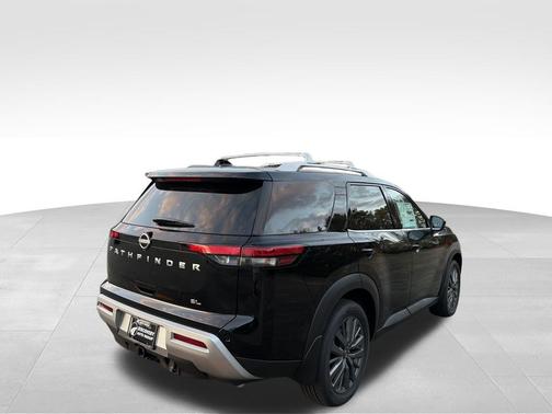 2025 Nissan Pathfinder SL FWD