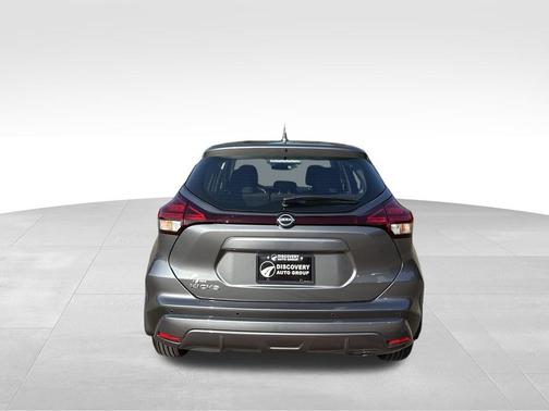 2025 Nissan Kicks S