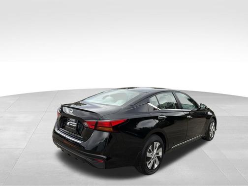 2020 Nissan Altima S FWD