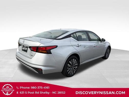 Brilliant Silver Metallic 2025 Nissan Altima SV