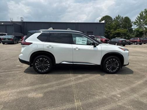 2025 Nissan Rogue Platinum