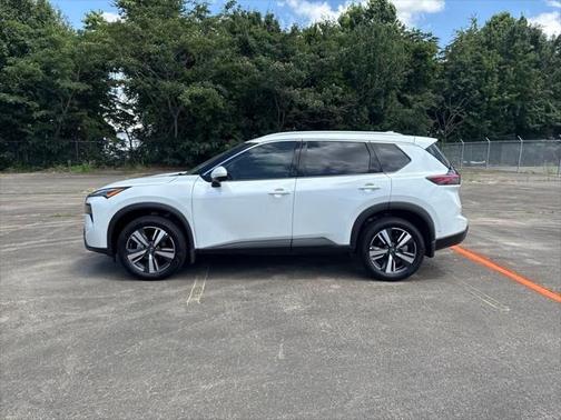2025 Nissan Rogue SL