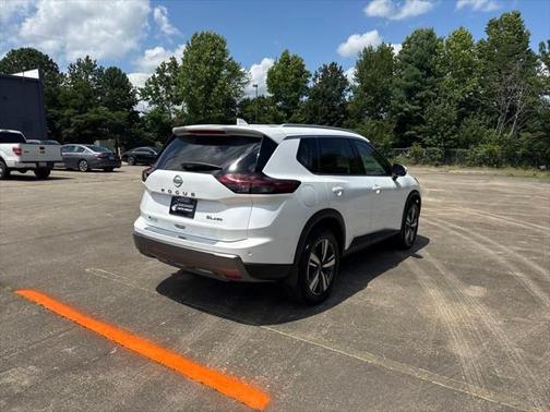 2025 Nissan Rogue SL