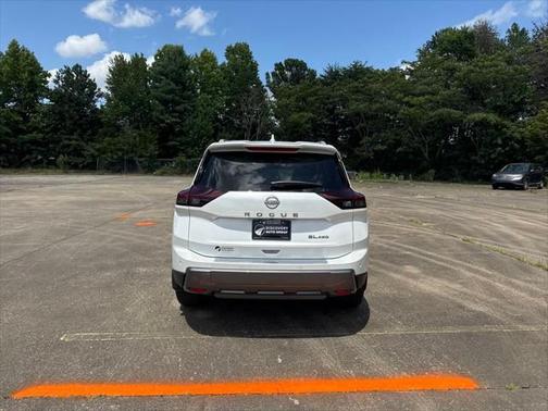 2025 Nissan Rogue SL