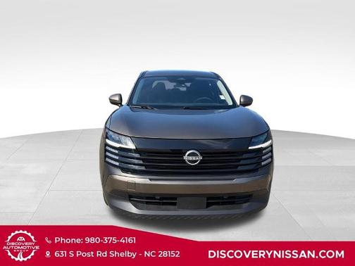 Canyon Bronze M 2025 Nissan Kicks SV