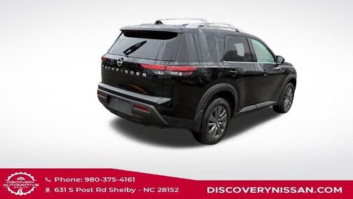 2025 Nissan Pathfinder SV