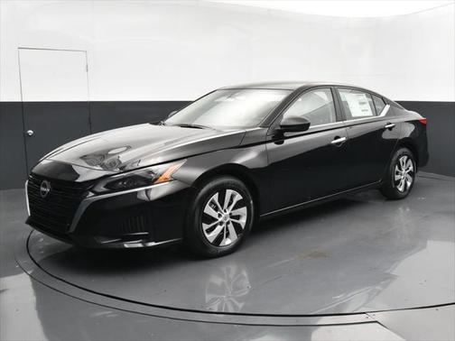 2025 Nissan Altima S FWD