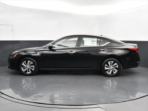 2025 Nissan Altima S FWD