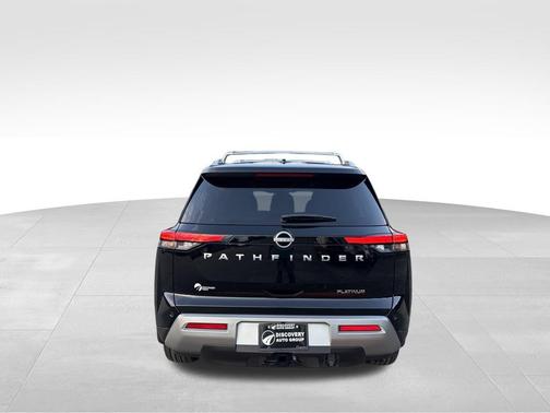 2025 Nissan Pathfinder Platinum FWD